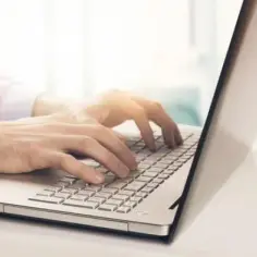 Kto dostanie laptopy nauczyciele? Sprawdź, czy się kwalifikujesz
