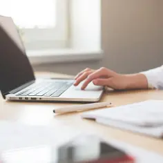 Jak włączyć kursor w laptopie i uniknąć frustracji z brakiem reakcji
