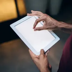 Jak zmniejszyć ekran w laptopie i poprawić komfort pracy