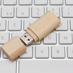 Jak zgrać film z pendrive na komputer bez problemów i stresu