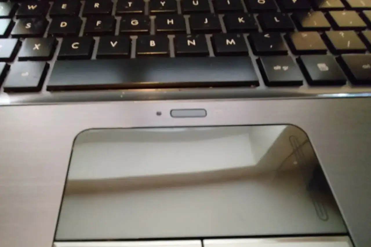 Zdjęcie Jak włączyć touchpad w laptopie Acer i rozwiązać problemy z nim
