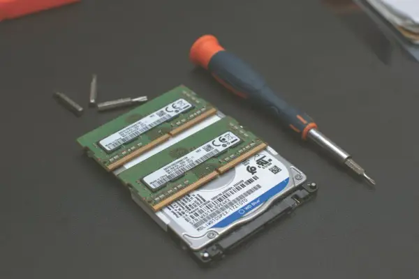 Co zrobić jeśli laptop nie chce się włączyć? Skuteczne rozwiązania problemów